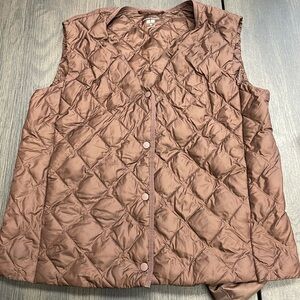 Dark Brown Uniqlo vest Warm padded XS.